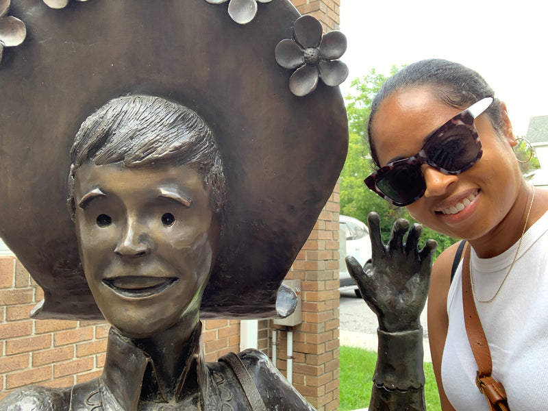 Visiting the Amelia Bedelia Statue in Manning, SC